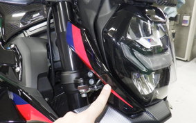 BMW M1000R 2023