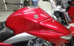 SUZUKI GSR250 2004