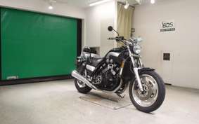 YAMAHA VMAX 2001