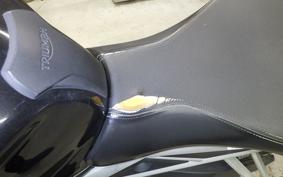 TRIUMPH STREET TRIPLE RS 2019