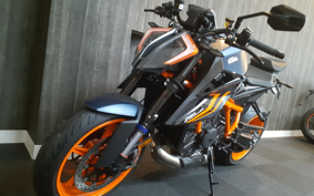 KTM 1290 SUPER DUKE R EVO V3940