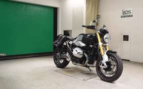 BMW R NINE T 2015