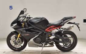 TRIUMPH DAYTONA 675 R 2016