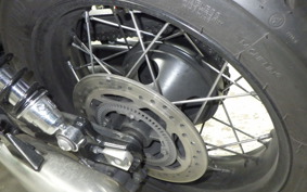 TRIUMPH BONNEVILLE T100 2024