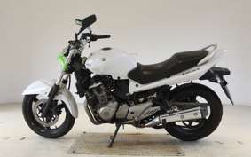 SUZUKI GSR250 2000
