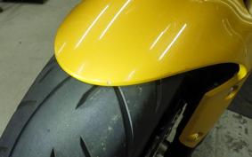 TRIUMPH STREET TRIPLE 2011