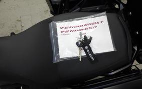 SUZUKI DL650 ( V-Strom 650 ) XTA 2022 C733M