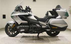 HONDA GL 1800 GOLD WING TOUR DCT 2025 SC79