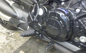 DUCATI XディアベルV4 2025