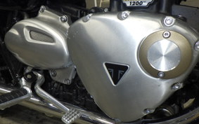 TRIUMPH BONNEVILLE T120 2022
