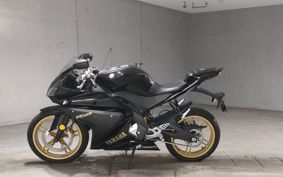 YAMAHA YZF-R125 RE06