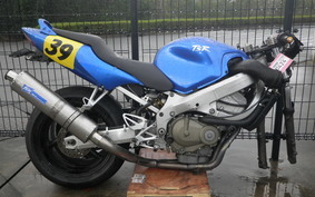 HONDA CBR600F 2004 PC35