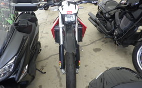 APRILIA SXV550 2006