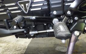 TRIUMPH ROCKET III ストームR 2025