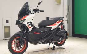 APRILIA SR GT200