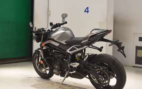 TRIUMPH STREET TRIPLE RS 2023