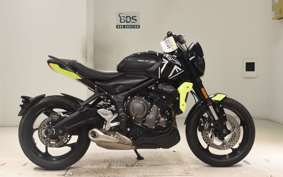 TRIUMPH TRIDENT 660 2023