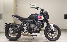 TRIUMPH TRIDENT 660 2024