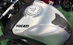 DUCATI STREET FIGHTER V4SP2 2023 4F00
