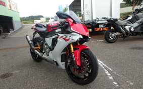 YAMAHA YZF-R1 2015 RN39