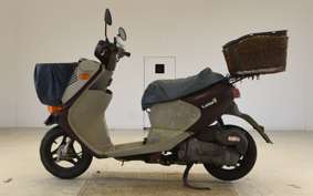 SUZUKI LET's 4 Basket CA43A