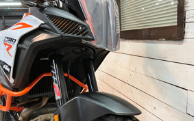 KTM 1290 SUPER ADVENTURE 2020 V5940