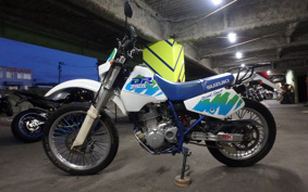 SUZUKI DR250 S SJ44A