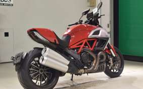 DUCATI DIAVEL 2012