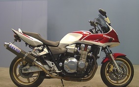 HONDA CB1300SB SUPER BOLDOR A 2005 SC54