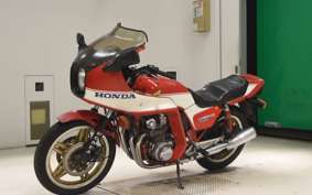 HONDA CB900F 2025 SC01