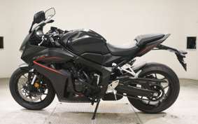 HONDA CBR650R E-Clutch 2025 RH17
