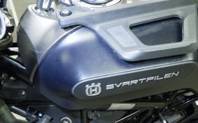 HUSQVARNA SVARTPILEN 250 2020