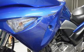 SUZUKI GSR250S