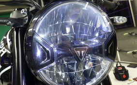 TRIUMPH TRIDENT 660 2023