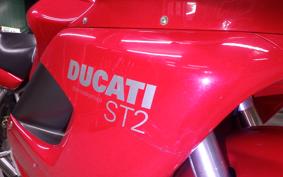 DUCATI ST2 2004