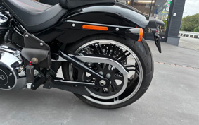 HARLEY FXBRS 2018 YHK