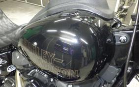 HARLEY FXLRS1870 2020