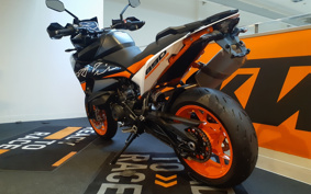 KTM 890 SMT TS640