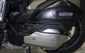 HONDA ADV150