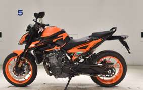 KTM 890 DUKE GP 2023