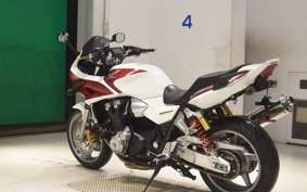 HONDA CB1300SB SUPER BOLDOR A 2013 SC54