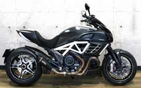DUCATI DIAVEL 2012 G102J
