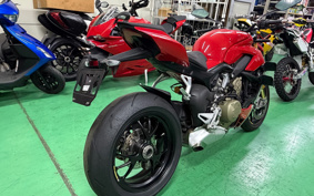 DUCATI STREET FIGHTER V4S 2021 1F00