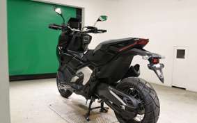HONDA X-ADV 750 2026 RH21