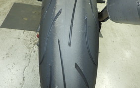 TRIUMPH DAYTONA 675 R 2015