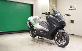 YAMAHA T-MAX 560 2026 SJ21J