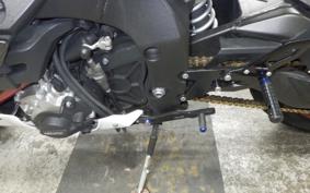 YAMAHA YZF-R1 2016