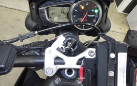 TRIUMPH STREET TRIPLE R 2021