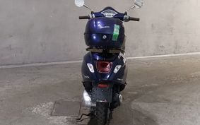 VESPA PRIMA BEIGE RA125 M8251