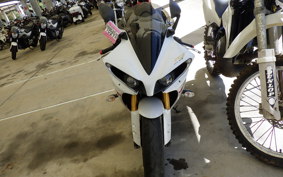 YAMAHA YZF-R1